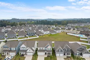 108 Thornberry Rd, Hendersonville, NC 28792 - Photo 36