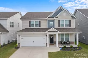 108 Thornberry Rd, Hendersonville, NC 28792 - Photo 2