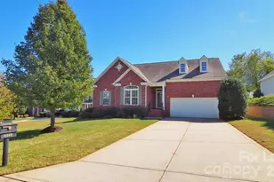 6860 Lakecrest Ct, Denver, NC 28037 - Photo 2