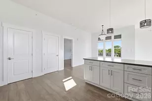 935 McAlway Rd, Charlotte, NC 28211 - Photo 12