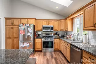 15 Tiffany Ln, Asheville, NC 28804 - Photo 16