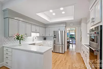 2320 Selwyn Avenue, Charlotte, NC 28207 - Photo 10