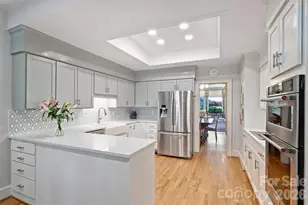 2320 Selwyn Ave, Charlotte, NC 28207 - Photo 10
