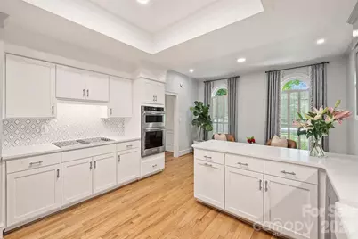 2320 Selwyn Avenue, Charlotte, NC 28207 - Photo 14