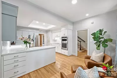 2320 Selwyn Avenue, Charlotte, NC 28207 - Photo 12