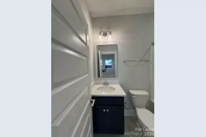 371 S Bruns Avenue, Charlotte, NC 28208 - Photo 6