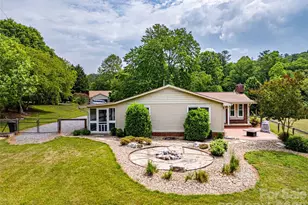 15 Bowman Ridge Rd, Hendersonville, NC 28739 - Photo 4