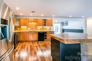 15 Bowman Ridge Rd, Hendersonville, NC 28739 - Photo 8