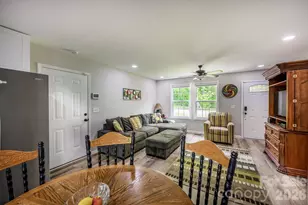 614 E Front St, Statesville, NC 28677 - Photo 10