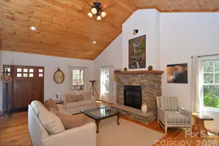 95 Creeks Edge Dr, Hendersonville, NC 28739 - Photo 8