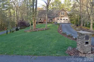 95 Creeks Edge Dr, Hendersonville, NC 28739 - Photo 2