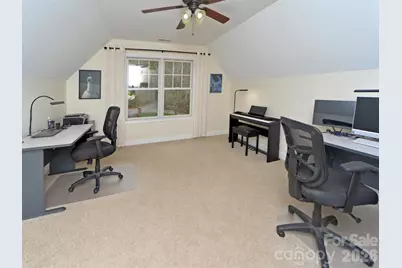 95 Creeks Edge Drive, Hendersonville, NC 28739 - Photo 32