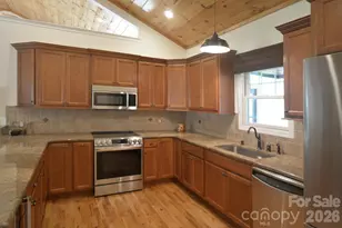 95 Creeks Edge Dr, Hendersonville, NC 28739 - Photo 14