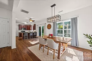 3253 Wicklow Ln, Lake Wylie, SC 29710 - Photo 2