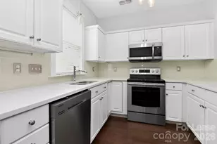 103 Park Forest St, Davidson, NC 28036 - Photo 8