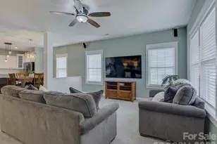 2610 Courtland Dr, Clover, SC 29710 - Photo 8