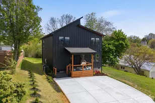30 1st St, Canton, NC 28716 - Photo 2