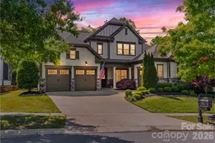 2077 Tatton Hall Rd, Fort Mill, SC 29715 - Photo 2