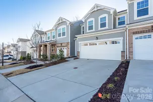 2418 Heathcliff Trl, Fort Mill, SC 29707 - Photo 2