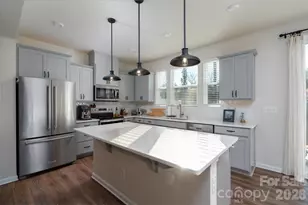 2418 Heathcliff Trl, Fort Mill, SC 29707 - Photo 10