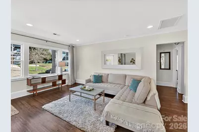 3016 Hanson Drive, Charlotte, NC 28207 - Photo 2