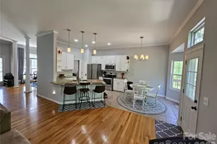 11632 Long Forest Dr, Charlotte, NC 28269 - Photo 4