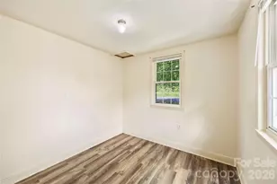 621 Pennsylvania Ave, Charlotte, NC 28216 - Photo 12