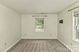 7 Teaneck Cir, Hendersonville, NC 28791 - Photo 20