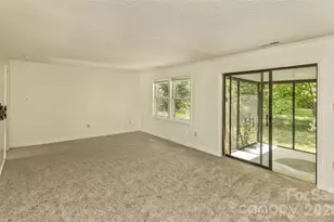 7 Teaneck Cir, Hendersonville, NC 28791 - Photo 8