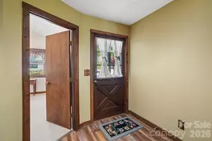 302 Eagles Nest Ct S, Mars Hill, NC 28754 - Photo 4