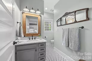 2240 Bay St, Charlotte, NC 28205 - Photo 14
