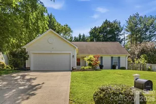 3419 Pondridge Ct, Charlotte, NC 28269 - Photo 1
