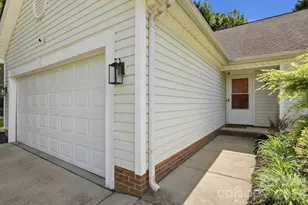 3419 Pondridge Ct, Charlotte, NC 28269 - Photo 46