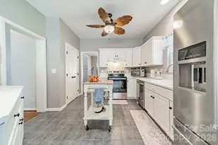 6216 Creek Breeze Rd, Charlotte, NC 28269 - Photo 10