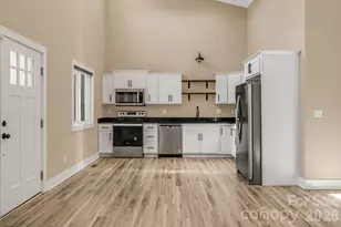207 Hanover St, Asheville, NC 28806 - Photo 10