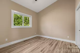 207 Hanover St, Asheville, NC 28806 - Photo 18