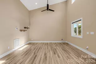 207 Hanover St, Asheville, NC 28806 - Photo 8