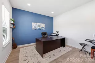 10258 Paper Birch Dr, Charlotte, NC 28215 - Photo 18