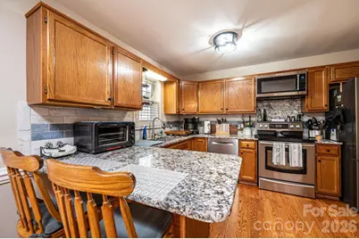 600 17th Avenue Drive SE, Hickory, NC 28602 - Photo 14