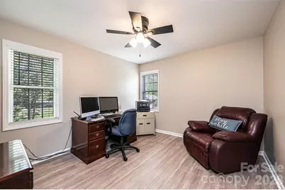 600 17th Avenue Drive SE, Hickory, NC 28602 - Photo 28