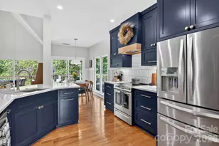 1011 Clearbrook Rd, Matthews, NC 28105 - Photo 6