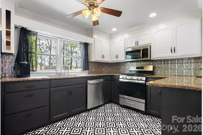 715 Main Street, Hudson, NC 28638 - Photo 10