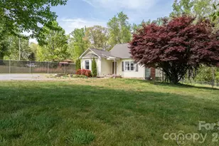 715 Main St, Hudson, NC 28638 - Photo 2