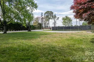 715 Main St, Hudson, NC 28638 - Photo 6