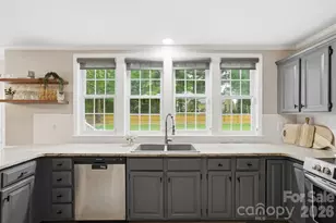10646 S Hall Dr, Charlotte, NC 28270 - Photo 8