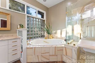 240 21st Ave Dr NW, Hickory, NC 28601 - Photo 24