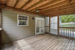1200 Clear Springs Ct, Charlotte, NC 28214 - Photo 38