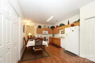 7175 Somerset Springs Dr, Charlotte, NC 28262 - Photo 12