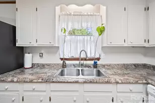 3510 Flint Dr, Statesville, NC 28677 - Photo 12