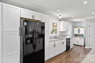 4 Austin Dr, Asheville, NC 28805 - Photo 12